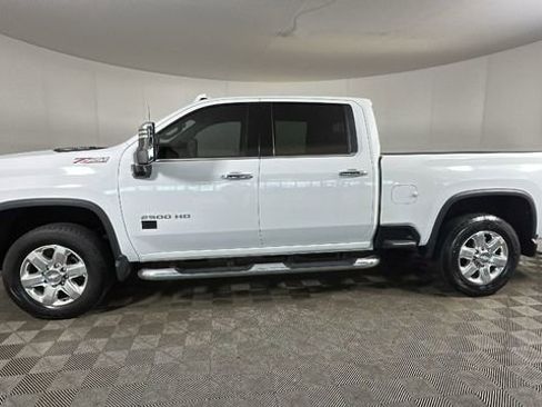 Used 2020 Chevrolet Silverado 2500 LTZ AWD/4WD image 6