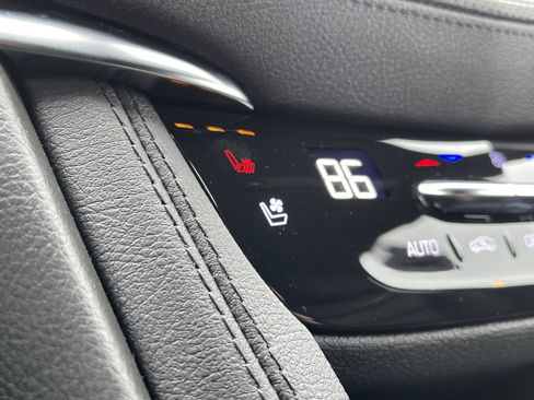 Certified 2025 Cadillac XT5 Premium Luxury image 32