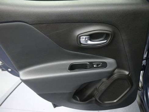 Used 2022 Jeep Renegade Trailhawk AWD/4WD image 26