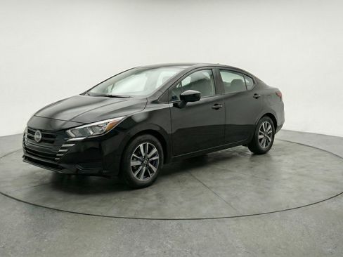 Used 2025 Nissan Versa SV FWD image 3