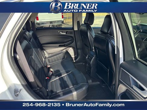 Used 2020 Ford Edge SEL w/ Convenience Package image 18