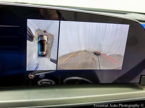 New 2025 Cadillac Lyriq Sport image 16