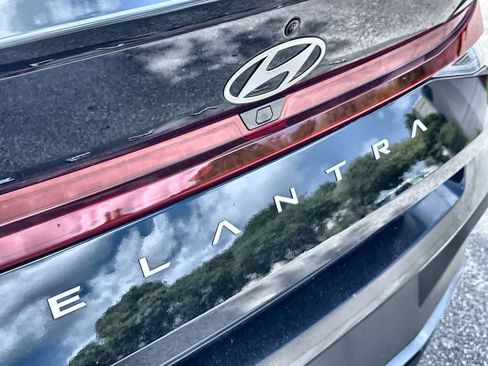 Used 2025 Hyundai Elantra Sport w/ Cargo Package FWD image 10
