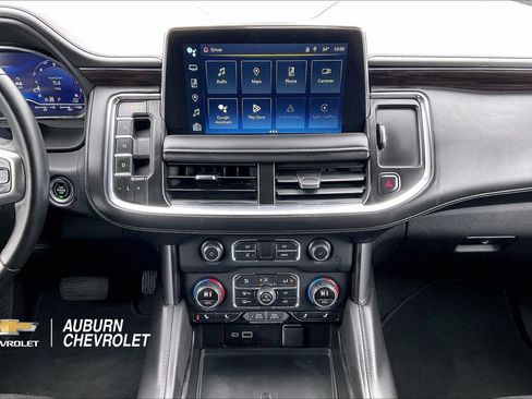 Used 2024 Chevrolet Suburban LT image 6