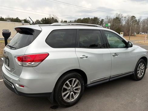 Used 2013 Nissan Pathfinder SL image 6