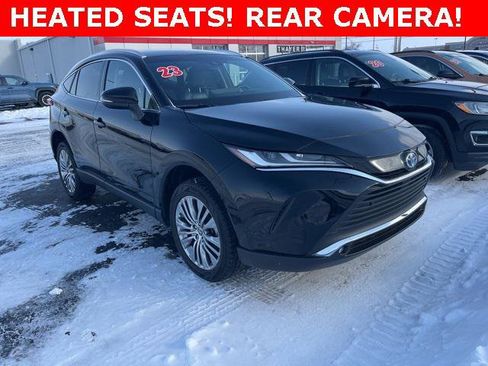 Certified 2023 Toyota Venza XLE image 1