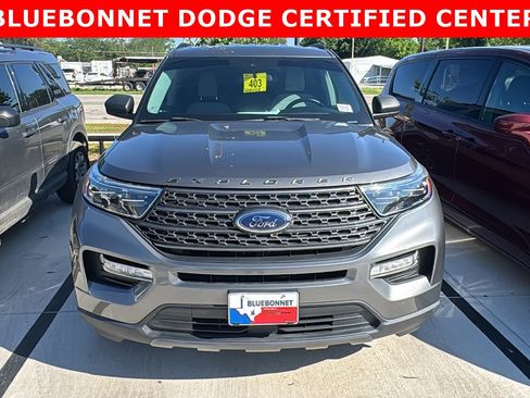 Used 2021 Ford Explorer XLT w/ Equipment Group 202A RWD image 2