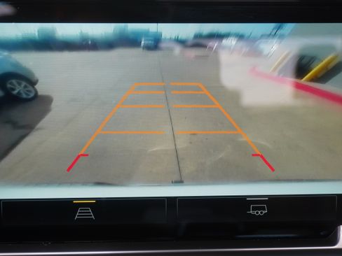 Used 2023 Chevrolet Silverado 1500 LT RWD image 18