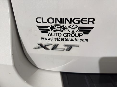 Used 2022 Ford Explorer XLT w/ Equipment Group 202A image 11