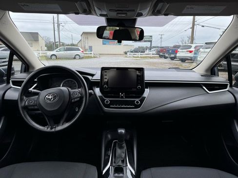 Used 2022 Toyota Corolla LE image 16