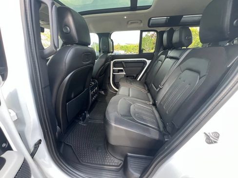 Used 2020 Land Rover Defender 110 SE AWD/4WD image 28