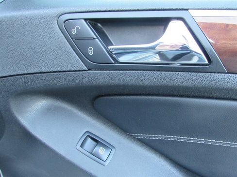 Used 2010 Mercedes-Benz GL 450 4MATIC image 31