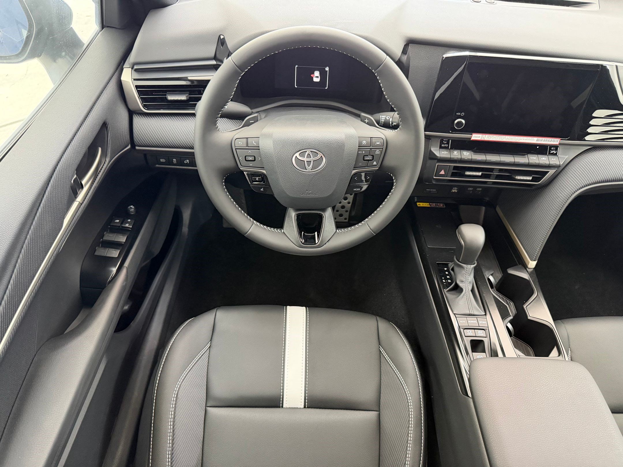 Used 2026 Toyota Camry SE w/ Convenience Package FWD image 27