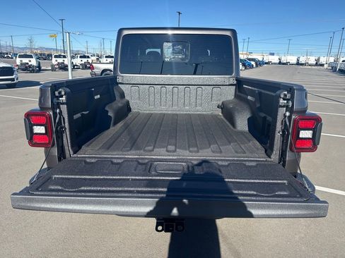 New 2026 Jeep Gladiator Mojave w/ Safety Group AWD/4WD image 29