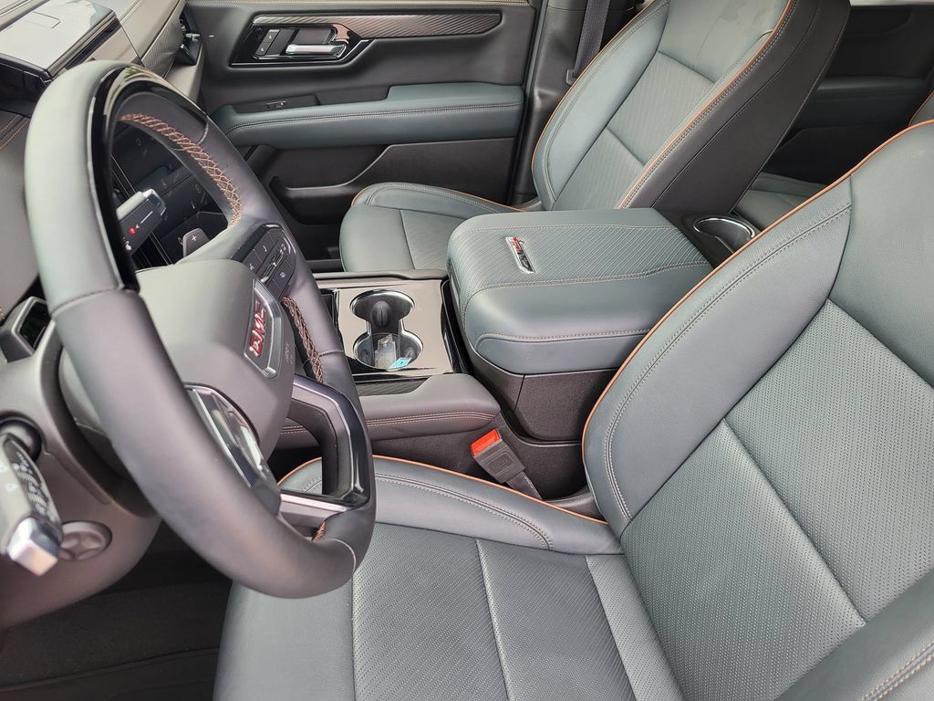 Used 2025 GMC Yukon XL AT4 w/ AT4 Premium Plus Package AWD/4WD image 14