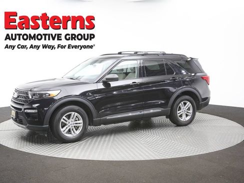 Used 2022 Ford Explorer XLT w/ Equipment Group 202A AWD/4WD image 56