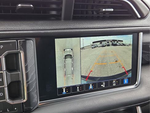 Used 2022 GMC Yukon Denali RWD image 20