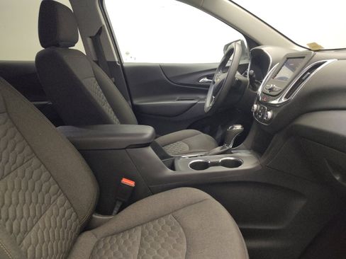 Used 2020 Chevrolet Equinox LT image 21