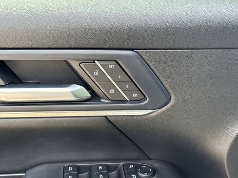 Used 2025 GMC Terrain Elevation w/ Elevation Premium Package AWD/4WD image 13