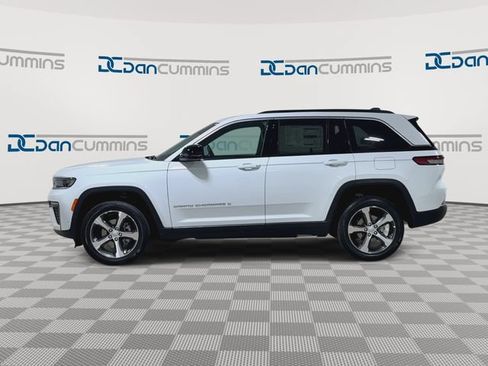 New 2026 Jeep Grand Cherokee Limited w/ Luxury Tech Group II AWD/4WD image 5