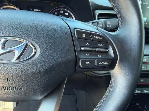Used 2019 Hyundai Veloster 2.0 Premium FWD image 30