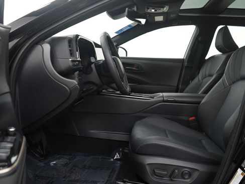 Used 2026 Toyota Crown Nightshade image 18