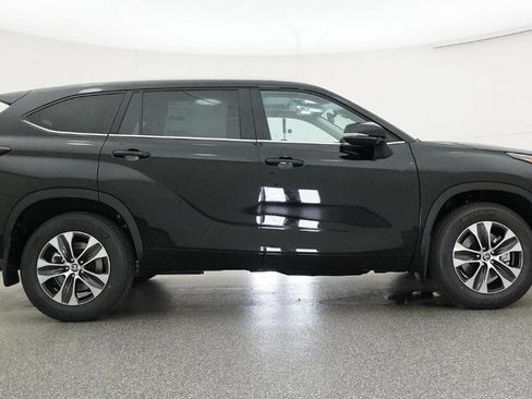 New 2026 Toyota Highlander XLE AWD/4WD image 27