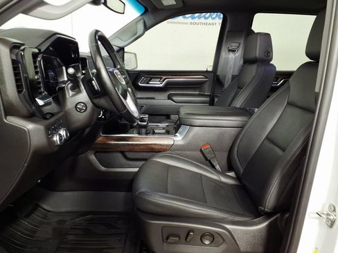 Used 2024 GMC Sierra 1500 SLT AWD/4WD image 8