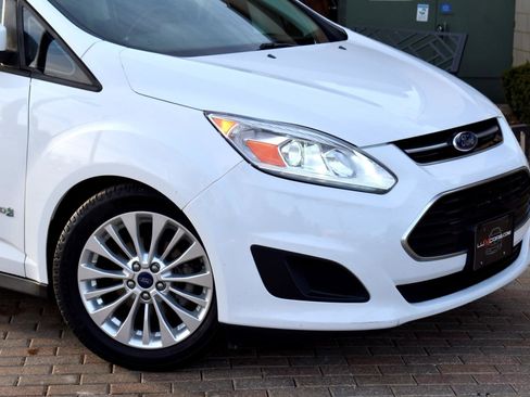Used 2017 Ford C-MAX SE image 4