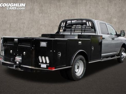 New 2024 RAM 3500 Tradesman image 10