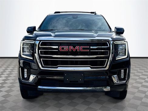 Used 2022 GMC Yukon XL SLT image 2