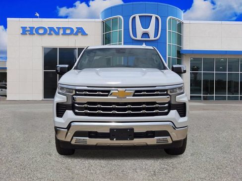 Used 2023 Chevrolet Silverado 1500 LTZ AWD/4WD image 2