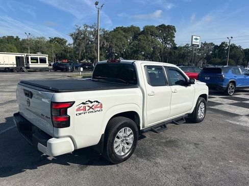 Used 2024 Nissan Frontier SV w/ SV Convenience Package AWD/4WD image 5