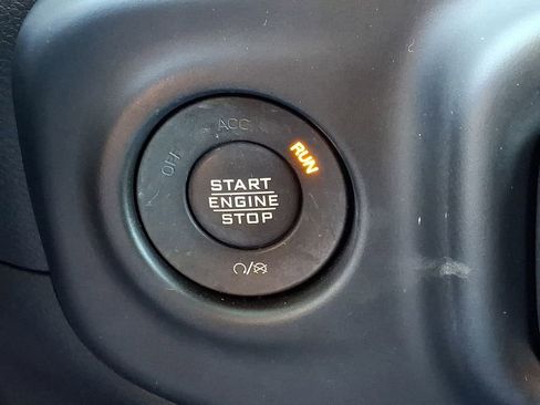 Used 2023 Jeep Wrangler Unlimited Sahara AWD/4WD image 30