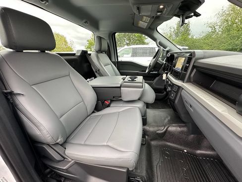 New 2026 Ford F350 XL w/ XL Chrome Package RWD image 19