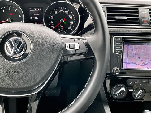 Used 2016 Volkswagen Jetta Sport w/ Lighting Package FWD image 25
