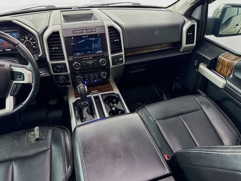 Used 2018 Ford F150 Lariat RWD image 31