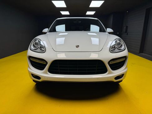 Used 2014 Porsche Cayenne AWD/4WD image 2