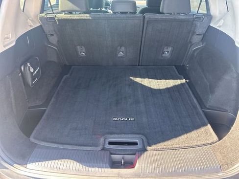Used 2023 Nissan Rogue S image 25