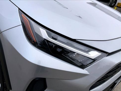 Used 2025 Toyota RAV4 XLE image 27