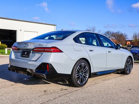 Used 2026 BMW 530i xDrive image 5