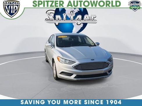 Used 2018 Ford Fusion SE FWD image 3