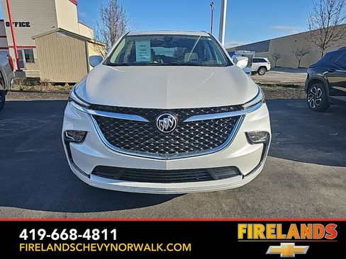 Used 2024 Buick Enclave Avenir w/ Avenir Technology Package image 2