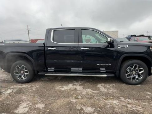 New 2026 GMC Sierra 1500 SLT w/ SLT Premium Package image 9