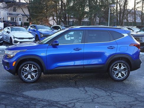 Used 2023 Kia Seltos EX image 19