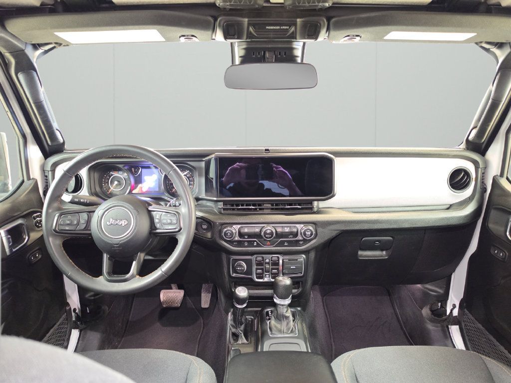 Used 2024 Jeep Wrangler Unlimited Sport AWD/4WD image 17