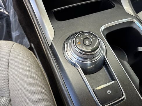 Used 2018 Ford Fusion SE w/ Fusion SE Technology Package image 21