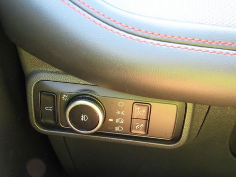 Used 2025 Ford Explorer ST-Line AWD/4WD image 18