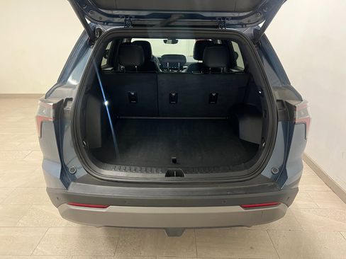 Used 2025 Chevrolet Equinox LT w/ Convenience Package II image 18