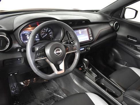 Used 2024 Nissan Kicks SR w/ SR Premium Package FWD image 13